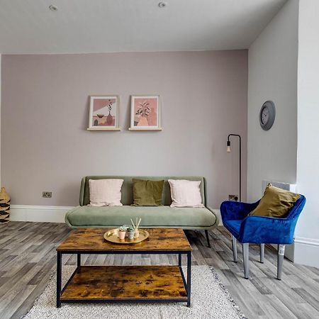 Апартаменты Apt 1 - Empire 39 - Central Location Скарборо Экстерьер фото